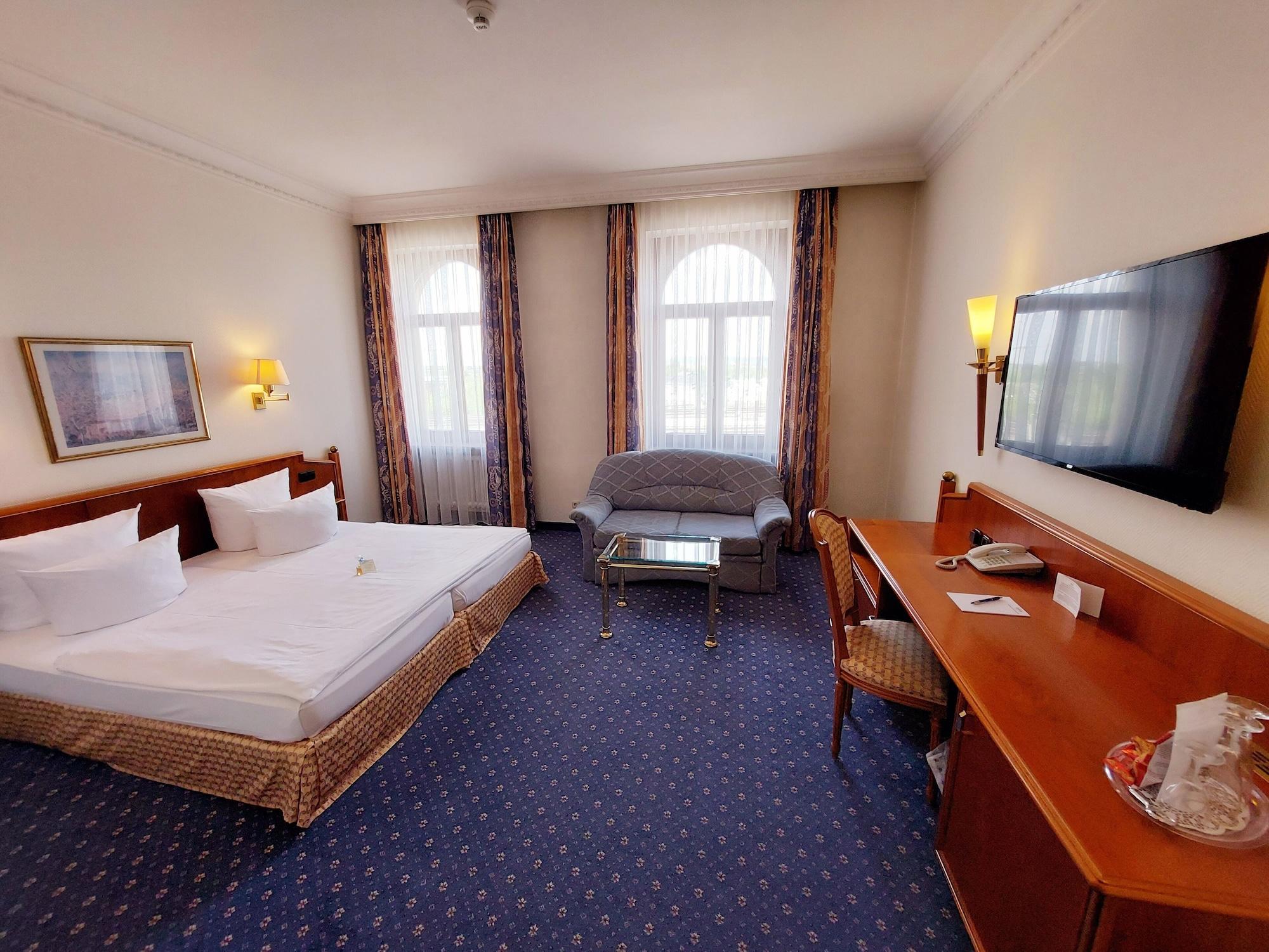 Hotel Bayerischer Hof דרזדן מראה חיצוני תמונה