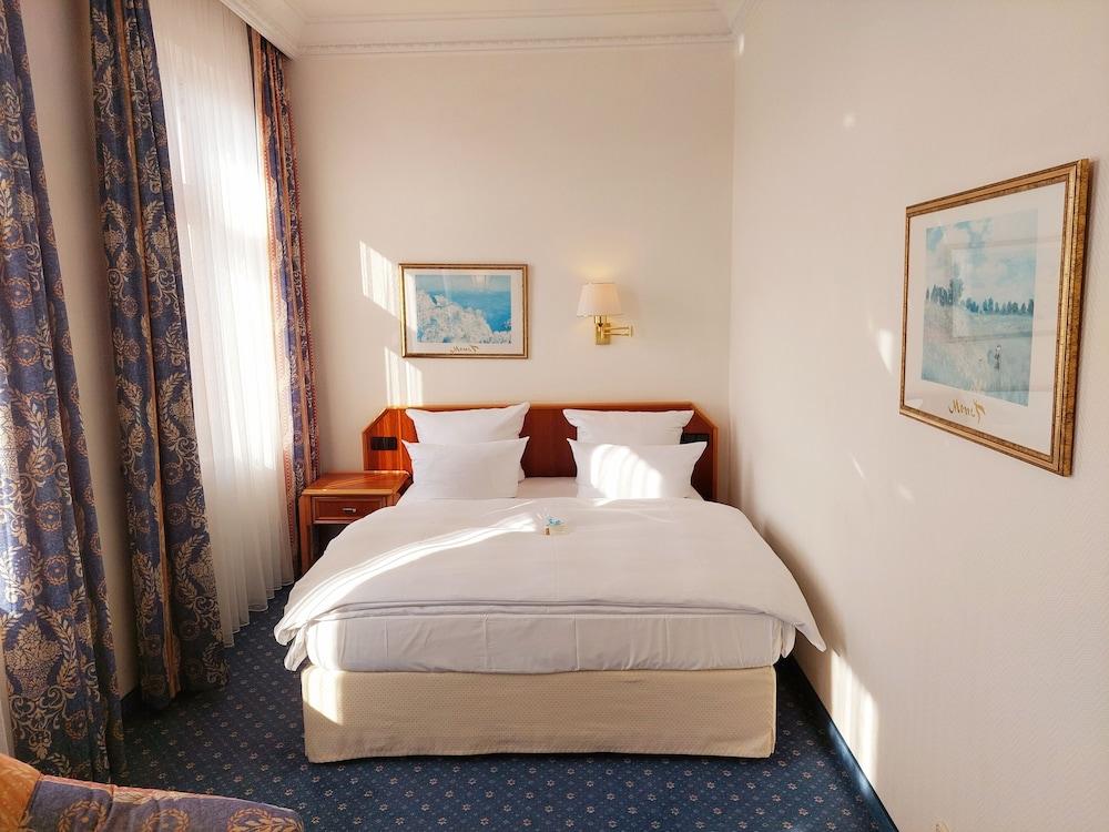 Hotel Bayerischer Hof דרזדן מראה חיצוני תמונה